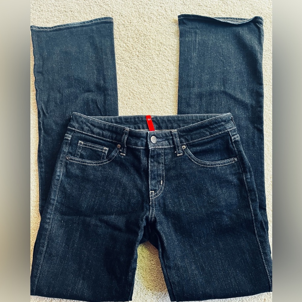 Uniqlo NWOT 25x34” dark blue denim jeans 2% elastane w/stitching straight leg